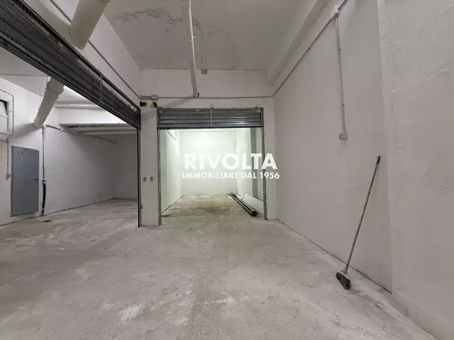 Immagine 15 di Box auto in vendita  in Via Torriglia a Roma