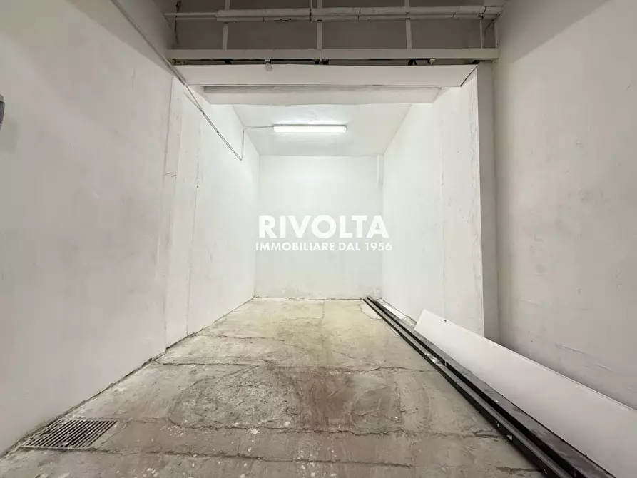 Immagine 25 di Box auto in vendita  in Via Torriglia a Roma