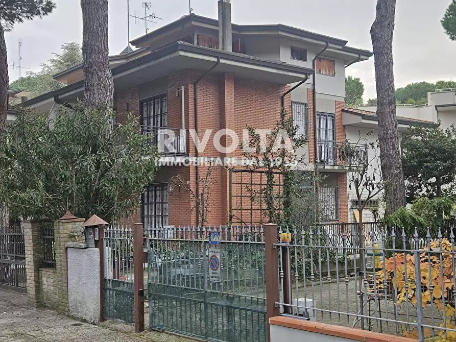Immagine 11 di Villa in vendita  in Viale Antonio Gramsci a Cervia