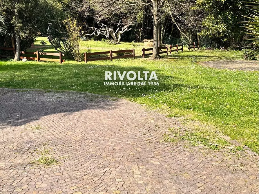 Immagine 22 di Villa in affitto  in Via della Giustiniana a Roma