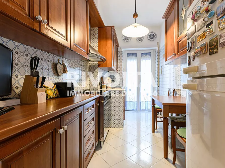 Immagine 9 di Appartamento in vendita  in Via Vittorio Spinazzola a Roma