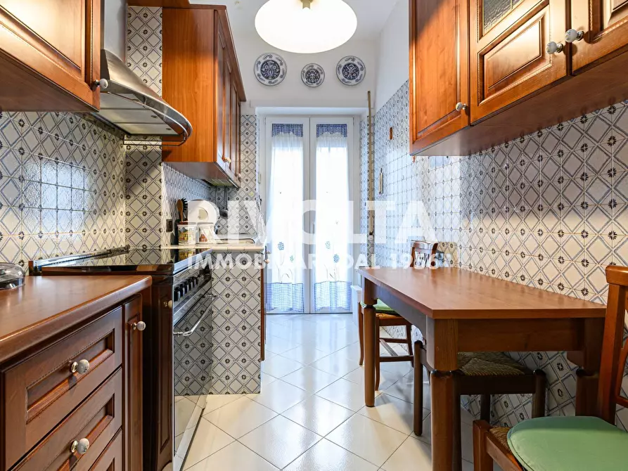 Immagine 11 di Appartamento in vendita  in Via Vittorio Spinazzola a Roma
