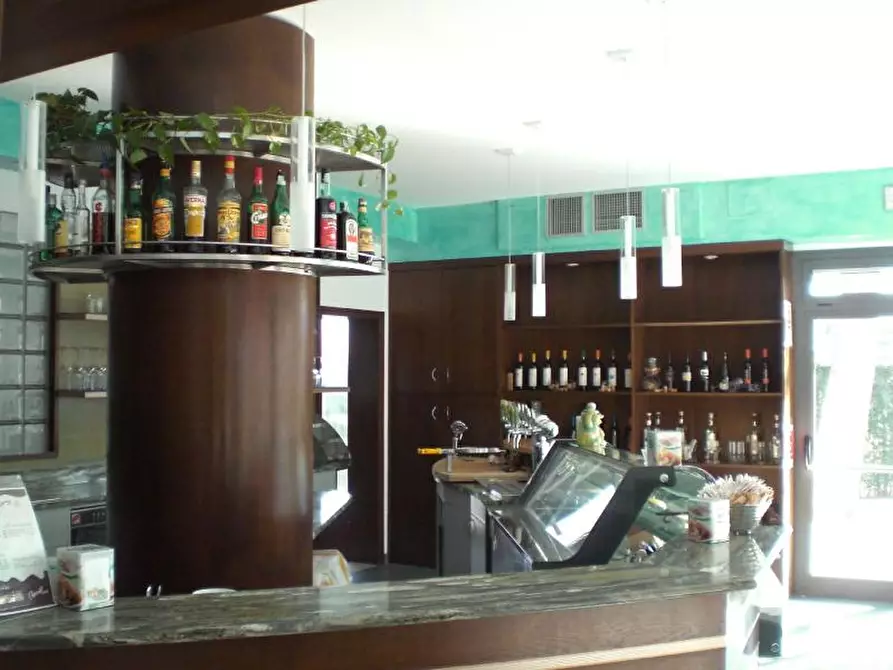 Immagine 5 di Negozio in affitto  a Eraclea