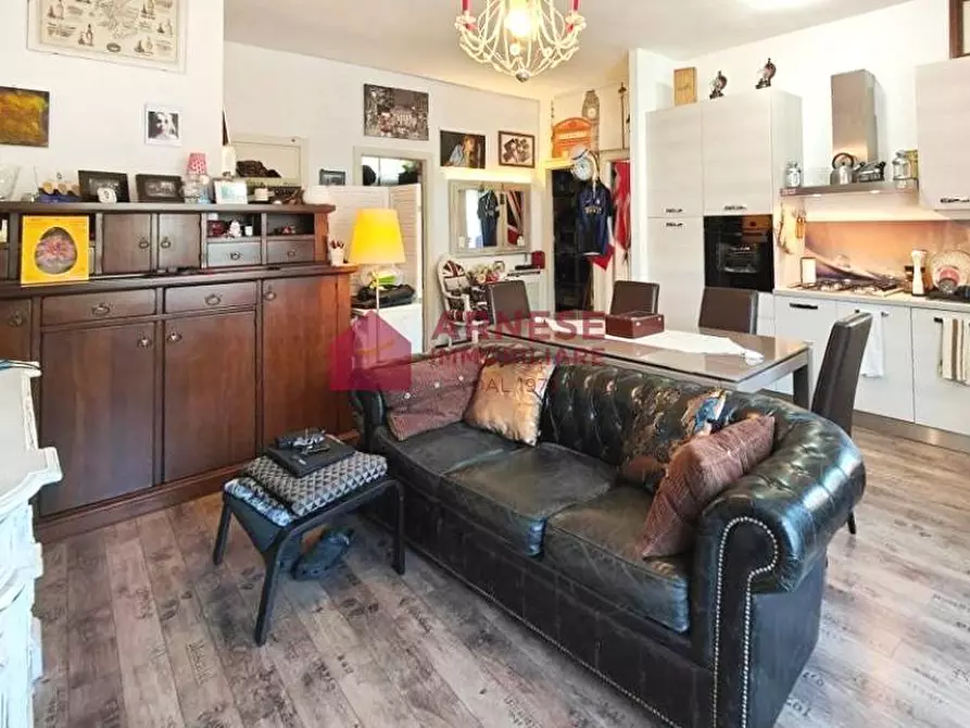 Immagine 1 di Appartamento in vendita  in Via Sant'Ermete a Vado Ligure