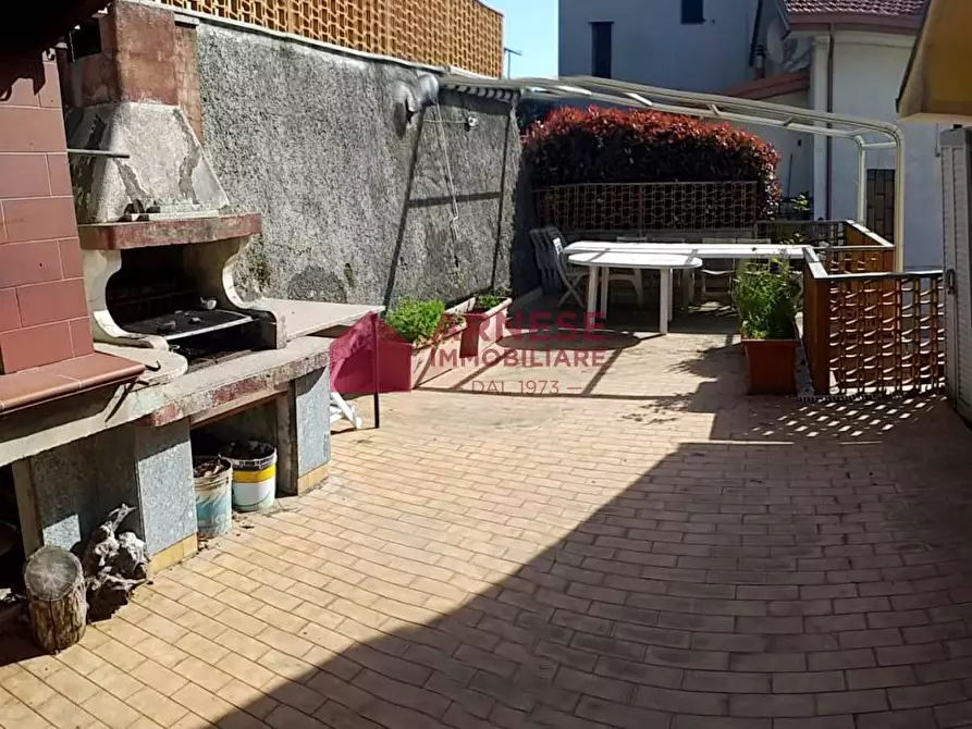 Immagine 21 di Villa in vendita  in Via Rovieto Superiore a Stella