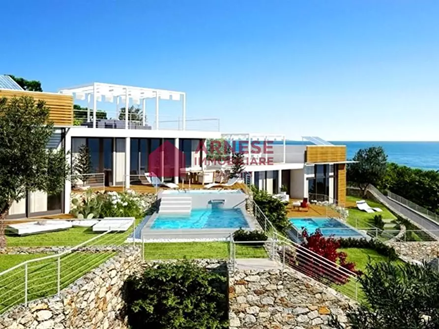 Immagine 10 di Villa in vendita  in Via della Ginestra a Bergeggi