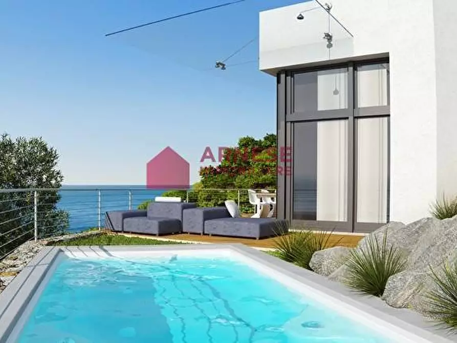 Immagine 9 di Villa in vendita  in Via della Ginestra a Bergeggi