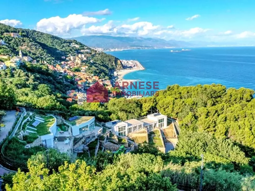 Immagine 10 di Villa in vendita  in Via della Ginestra a Bergeggi