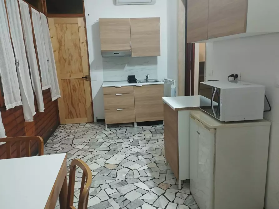 Immagine 1 di Appartamento in affitto  in Via delle Industrie a Albissola Marina