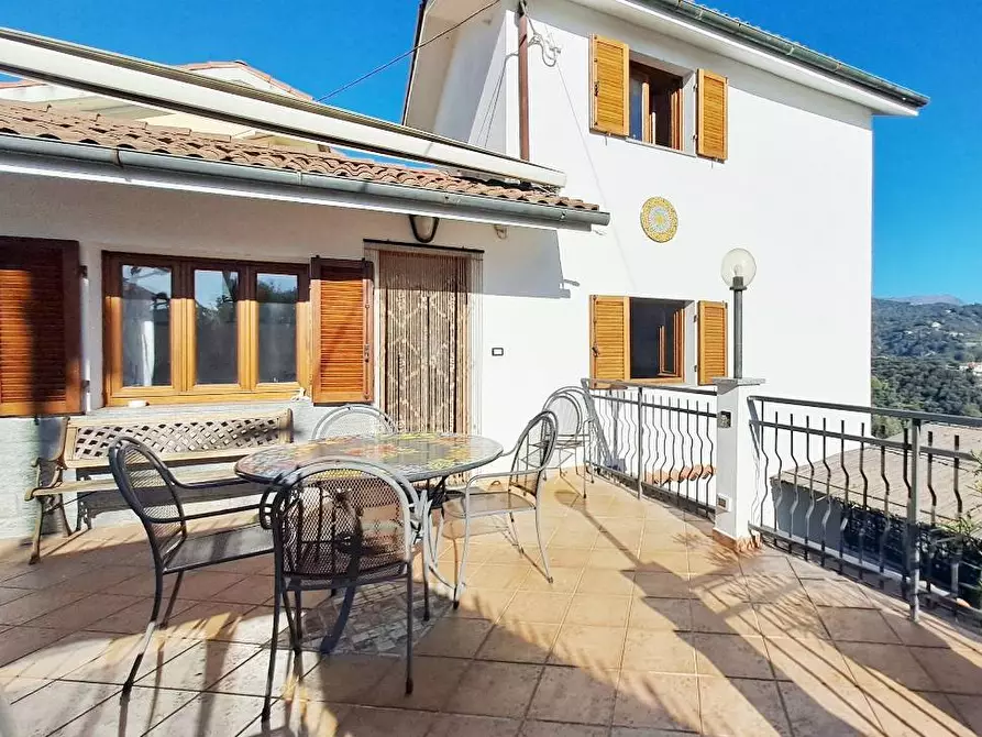 Immagine 2 di Casa bifamiliare in vendita  in Via Cassisi a Celle Ligure