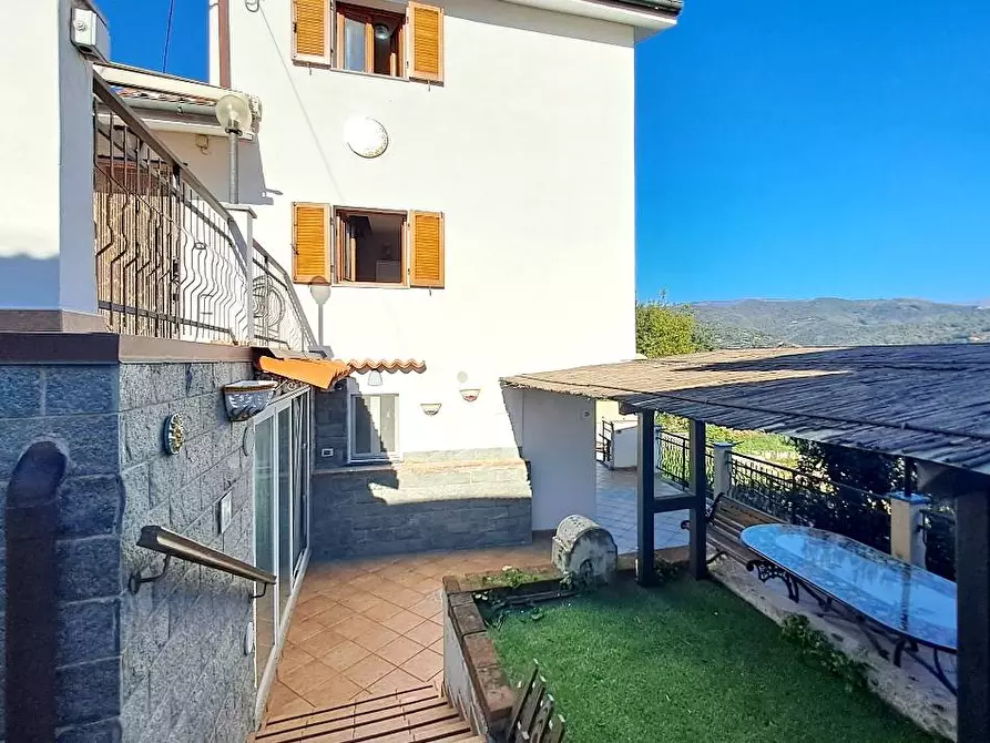 Immagine 4 di Casa bifamiliare in vendita  in Via Cassisi a Celle Ligure