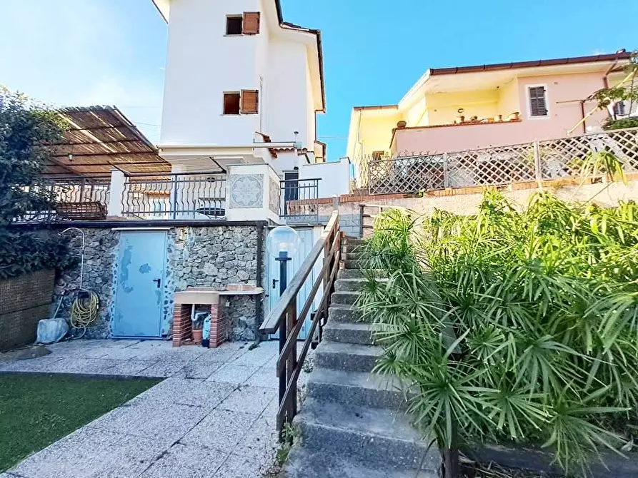 Immagine 13 di Casa bifamiliare in vendita  in Via Cassisi a Celle Ligure