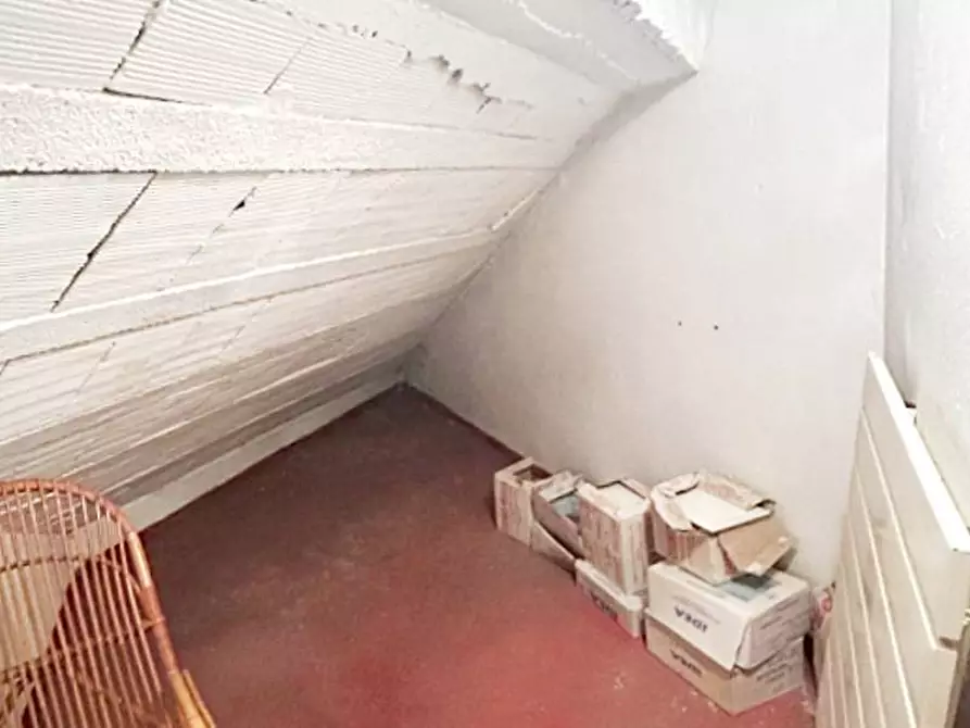 Immagine 22 di Appartamento in vendita  in Via Lavagnola a Savona