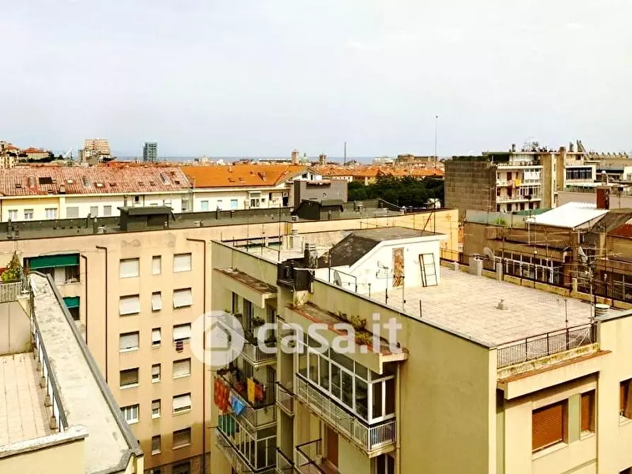 Immagine 21 di Attico in vendita  in Piazza Martiri a Savona