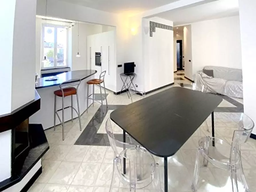 Immagine 4 di Appartamento in vendita  in Via Assereto a Savona