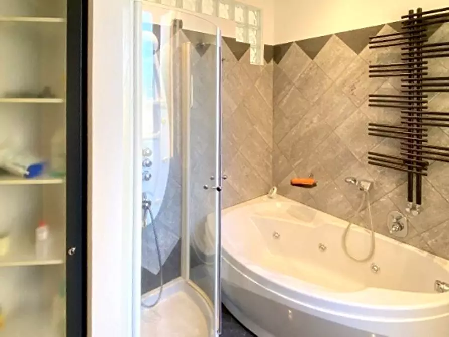 Immagine 22 di Appartamento in vendita  in Via Assereto a Savona