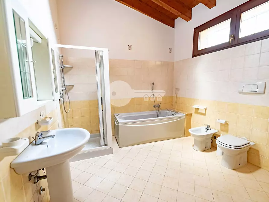 Immagine 11 di Appartamento in vendita  in VIA TITO SPERI a Ghedi