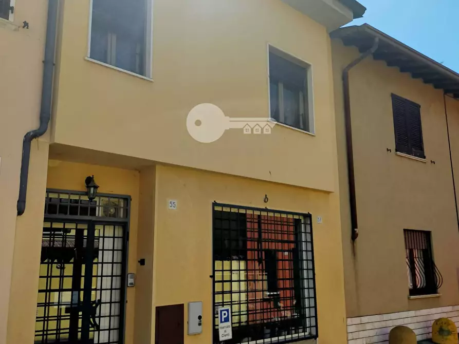 Immagine 6 di Negozio in vendita  in via 4 novembre a Ghedi