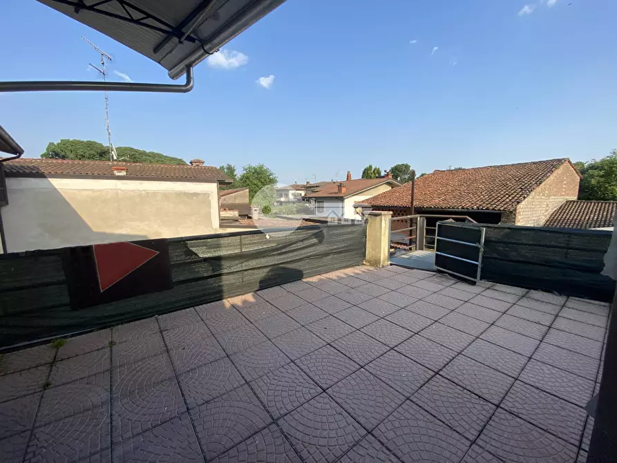 Immagine 3 di Appartamento in vendita  in via 4 NOVEMBRE a Ghedi