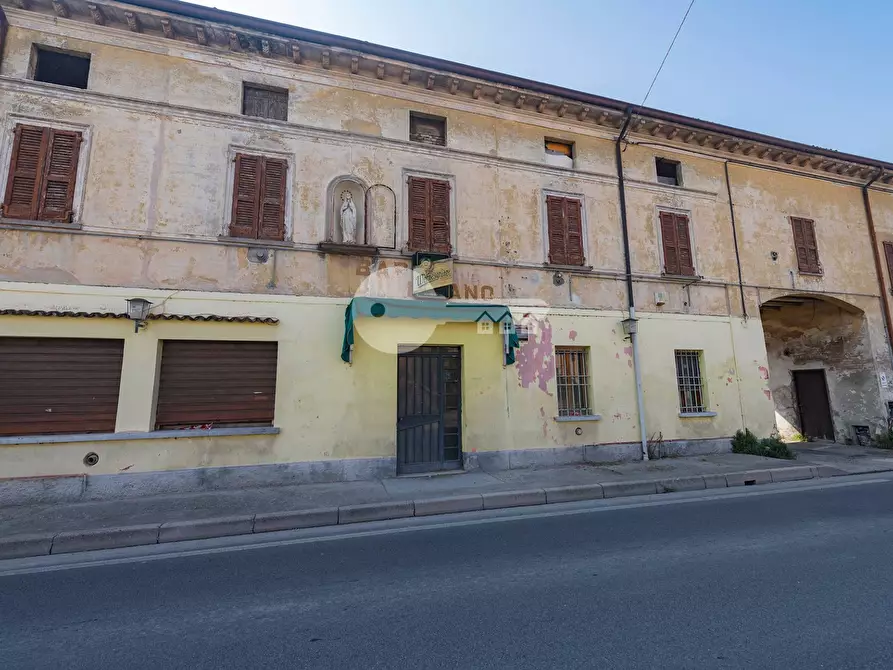 Immagine 2 di Locale commerciale in vendita  in Via Mantova a Asola