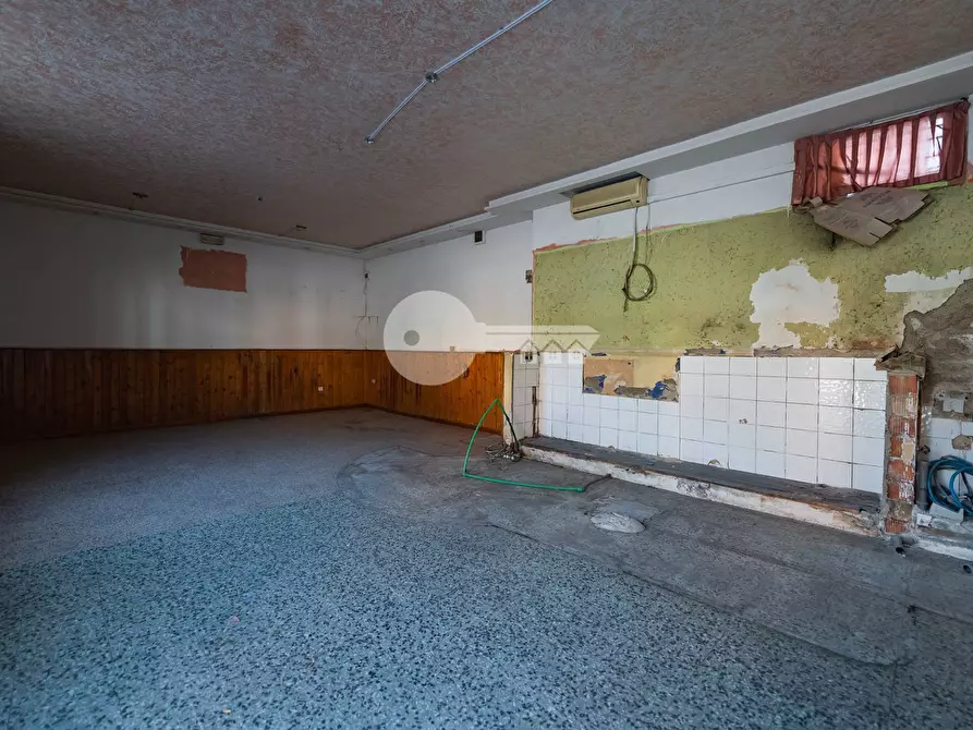 Immagine 4 di Locale commerciale in vendita  in Via Mantova a Asola