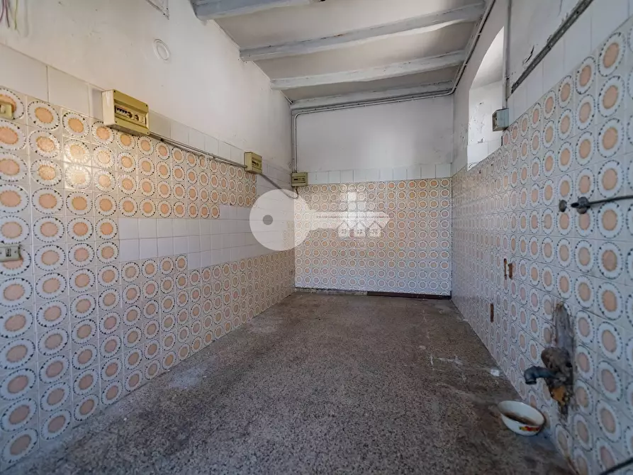 Immagine 11 di Locale commerciale in vendita  in Via Mantova a Asola