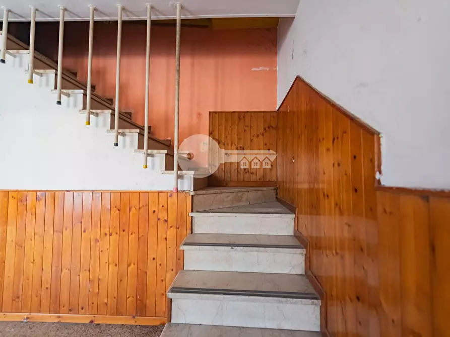 Immagine 14 di Locale commerciale in vendita  in Via Mantova a Asola