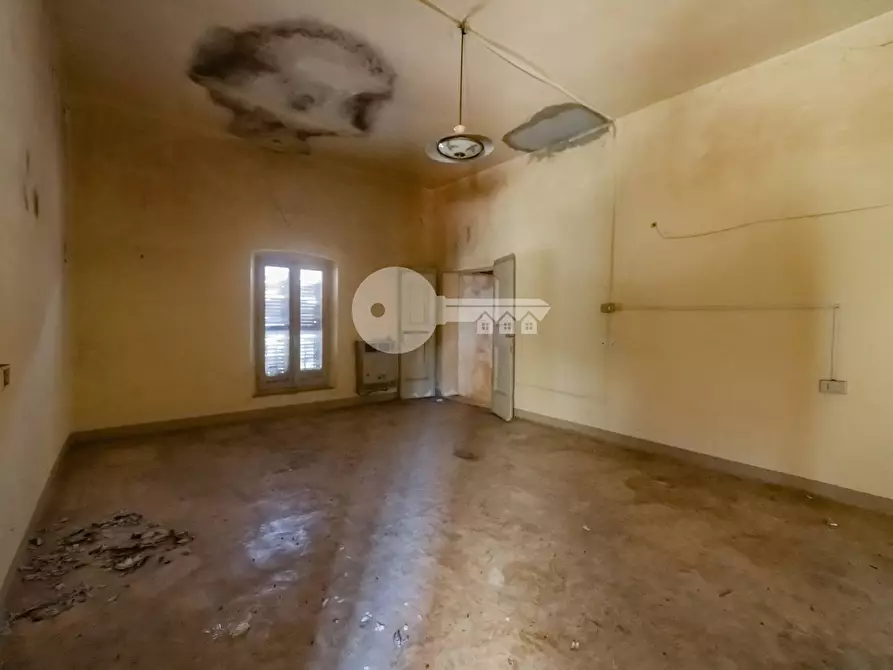 Immagine 26 di Locale commerciale in vendita  in Via Mantova a Asola