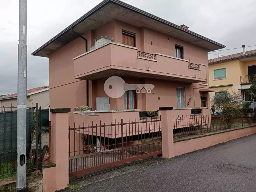 Immagine 5 di Appartamento in vendita  in Via Galilei a Ghedi