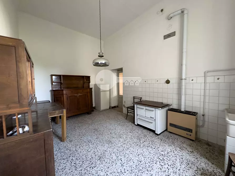 Immagine 21 di Camera in vendita  in via roma a Medole