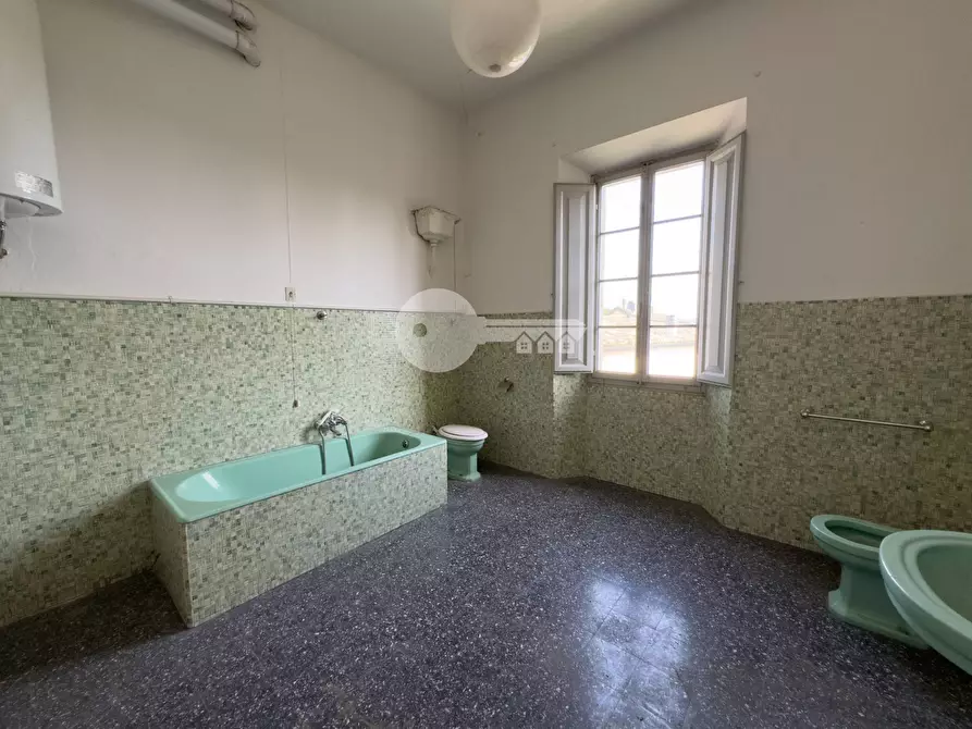 Immagine 25 di Camera in vendita  in via roma a Medole