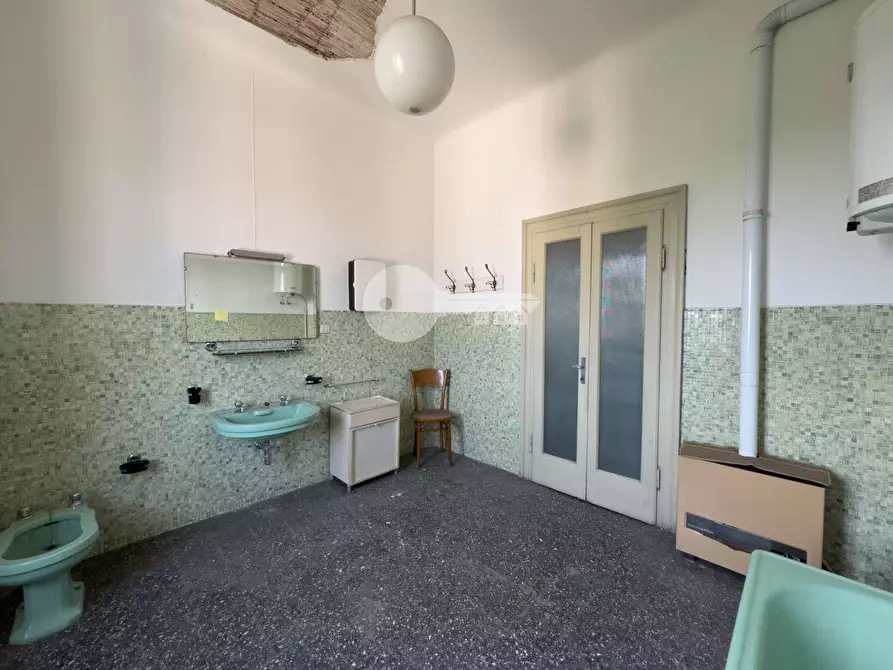 Immagine 27 di Camera in vendita  in via roma a Medole