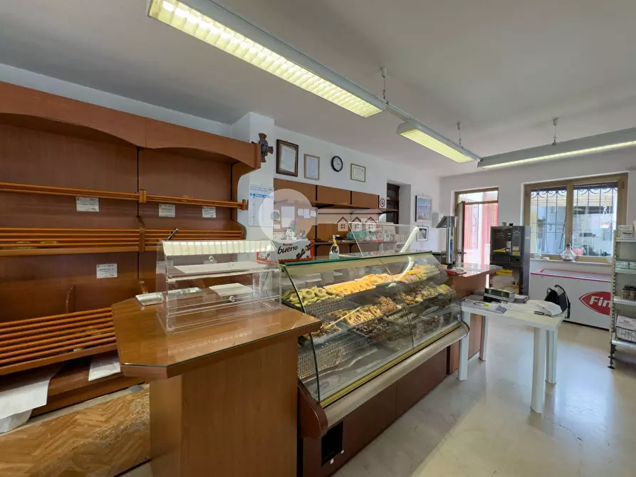 Immagine 3 di Attività commerciale in affitto  in Piazza Libertà a Remedello