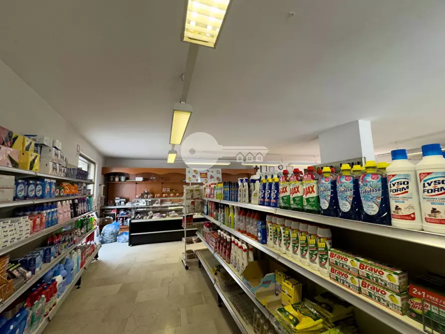 Immagine 11 di Attività commerciale in affitto  in Piazza Libertà a Remedello