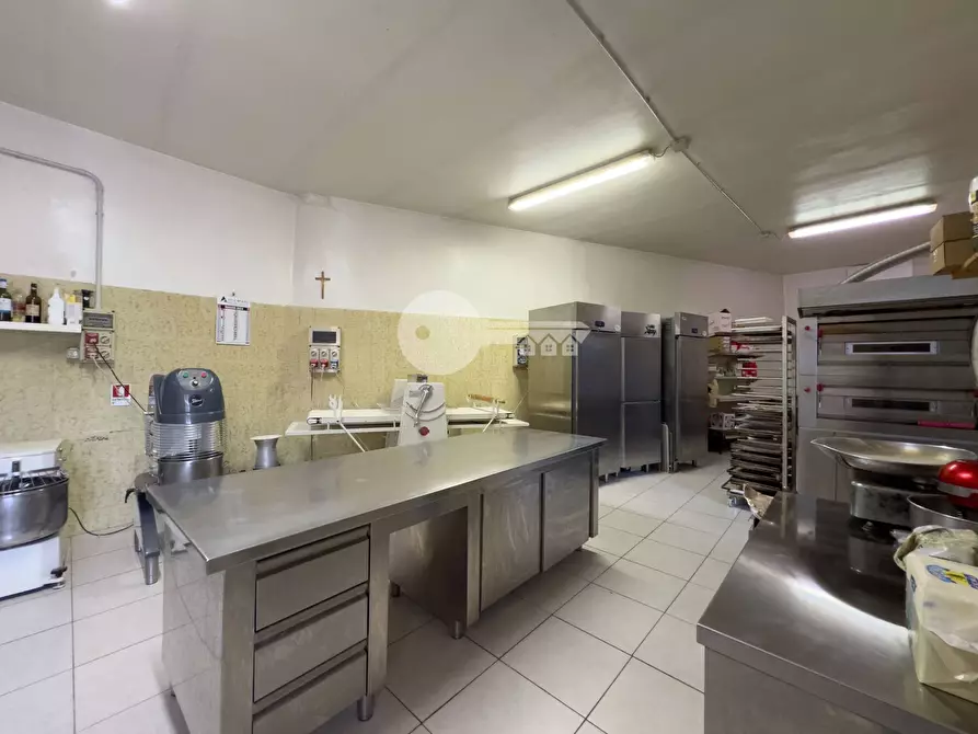 Immagine 17 di Attività commerciale in affitto  in Piazza Libertà a Remedello