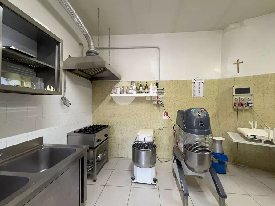 Immagine 18 di Attività commerciale in affitto  in Piazza Libertà a Remedello