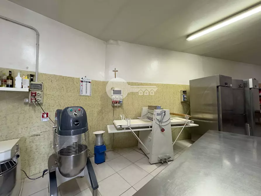 Immagine 19 di Attività commerciale in affitto  in Piazza Libertà a Remedello