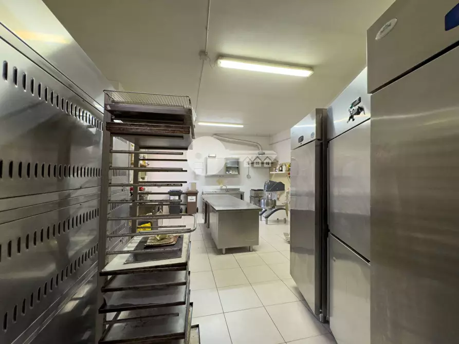 Immagine 27 di Attività commerciale in affitto  in Piazza Libertà a Remedello