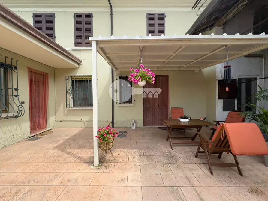 Immagine 30 di Attività commerciale in affitto  in Piazza Libertà a Remedello