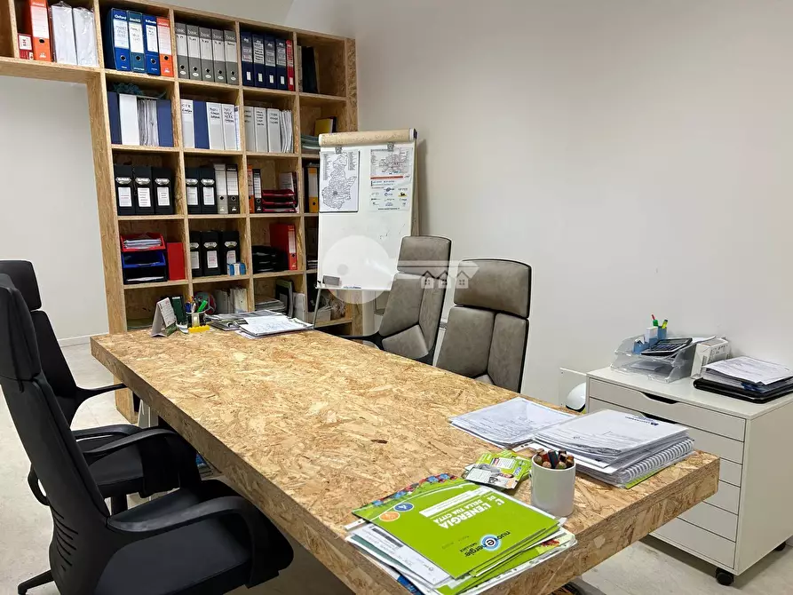 Immagine 8 di Negozio in vendita  in Via Del Sebino a Brescia