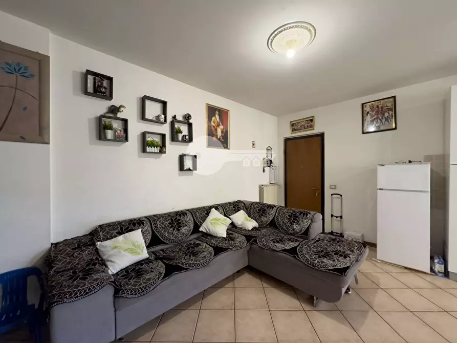 Immagine 4 di Appartamento in vendita  in Via Ugo Foscolo a Ghedi