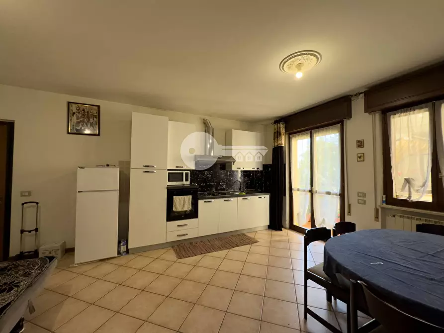 Immagine 6 di Appartamento in vendita  in Via Ugo Foscolo a Ghedi