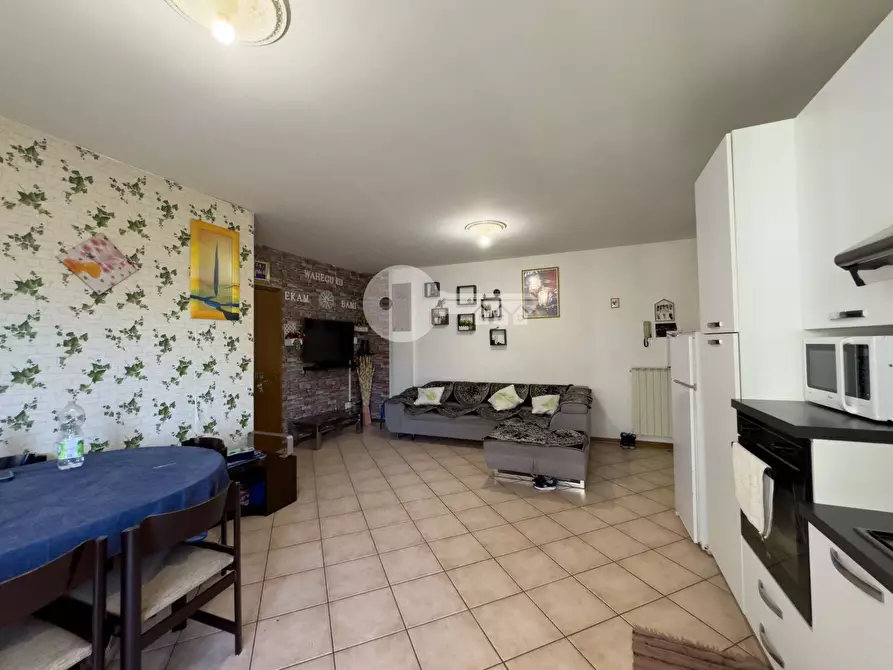 Immagine 9 di Appartamento in vendita  in Via Ugo Foscolo a Ghedi