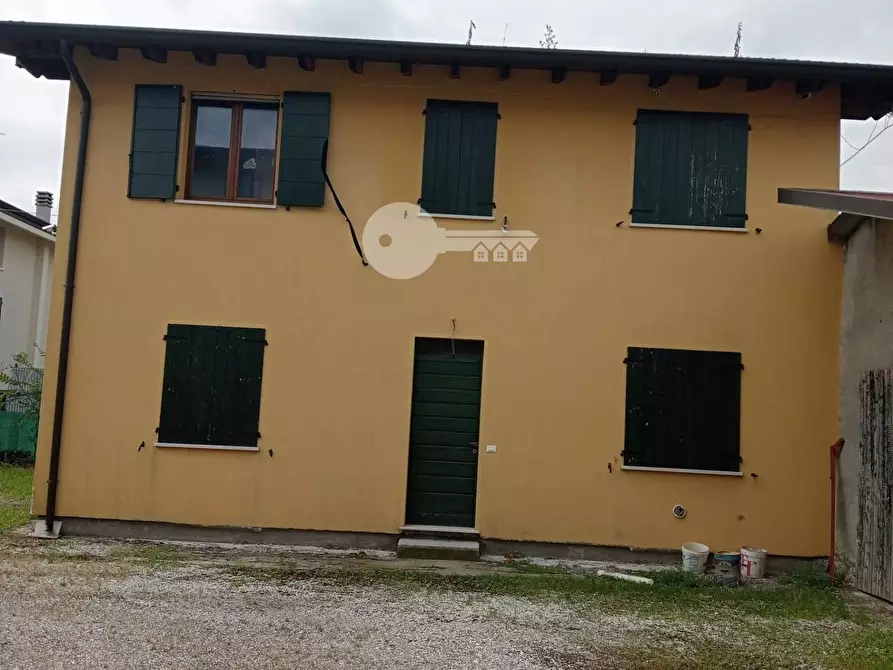 Immagine 3 di Casa indipendente in vendita  in Via Carbone a Ghedi