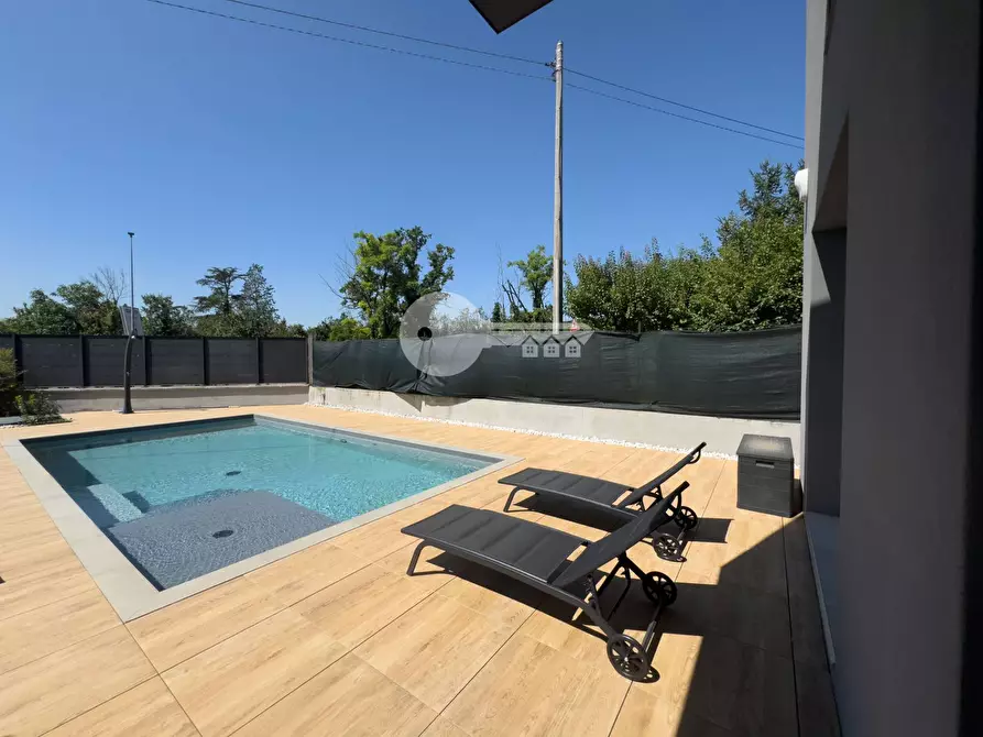 Immagine 4 di Villa in vendita  in VIA G. Rossini a Ghedi