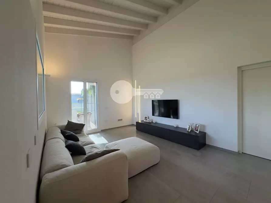 Immagine 6 di Villa in vendita  in VIA IOTTI a Leno