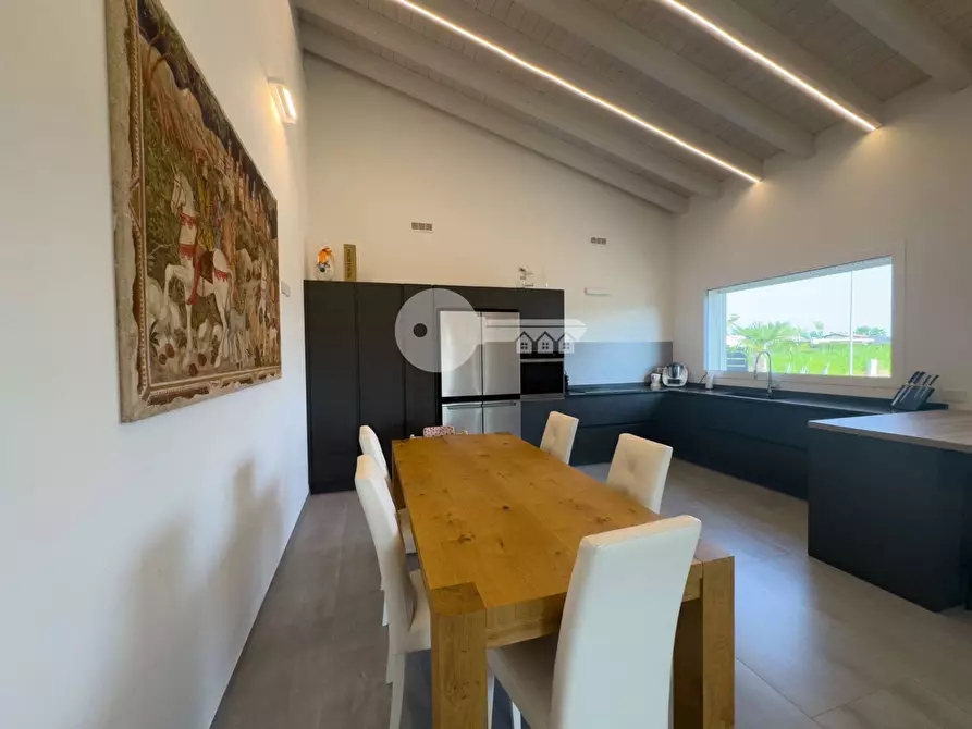 Immagine 9 di Villa in vendita  in VIA IOTTI a Leno