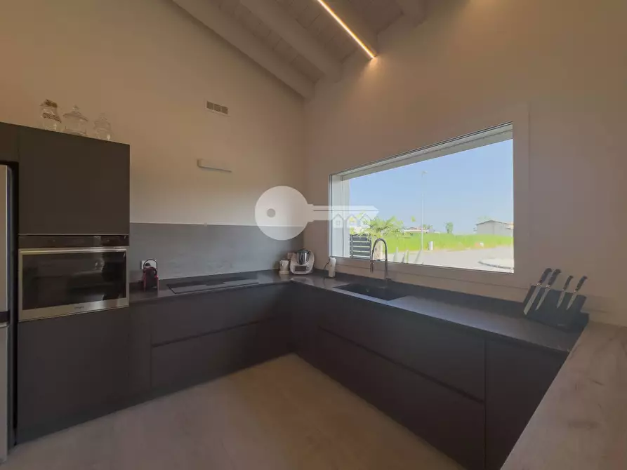 Immagine 14 di Villa in vendita  in VIA IOTTI a Leno