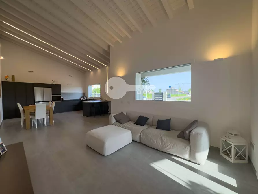 Immagine 16 di Villa in vendita  in VIA IOTTI a Leno