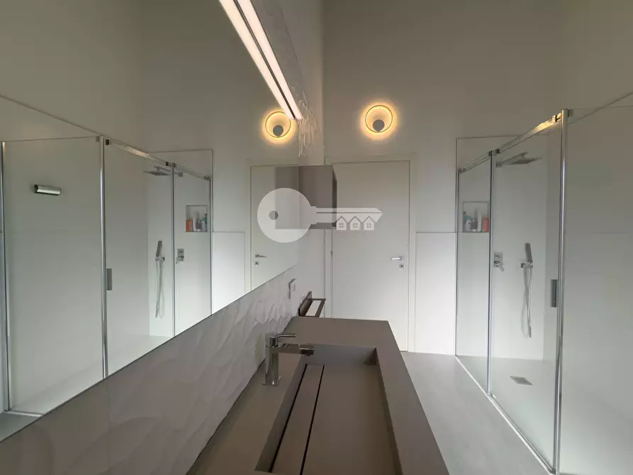 Immagine 25 di Villa in vendita  in VIA IOTTI a Leno